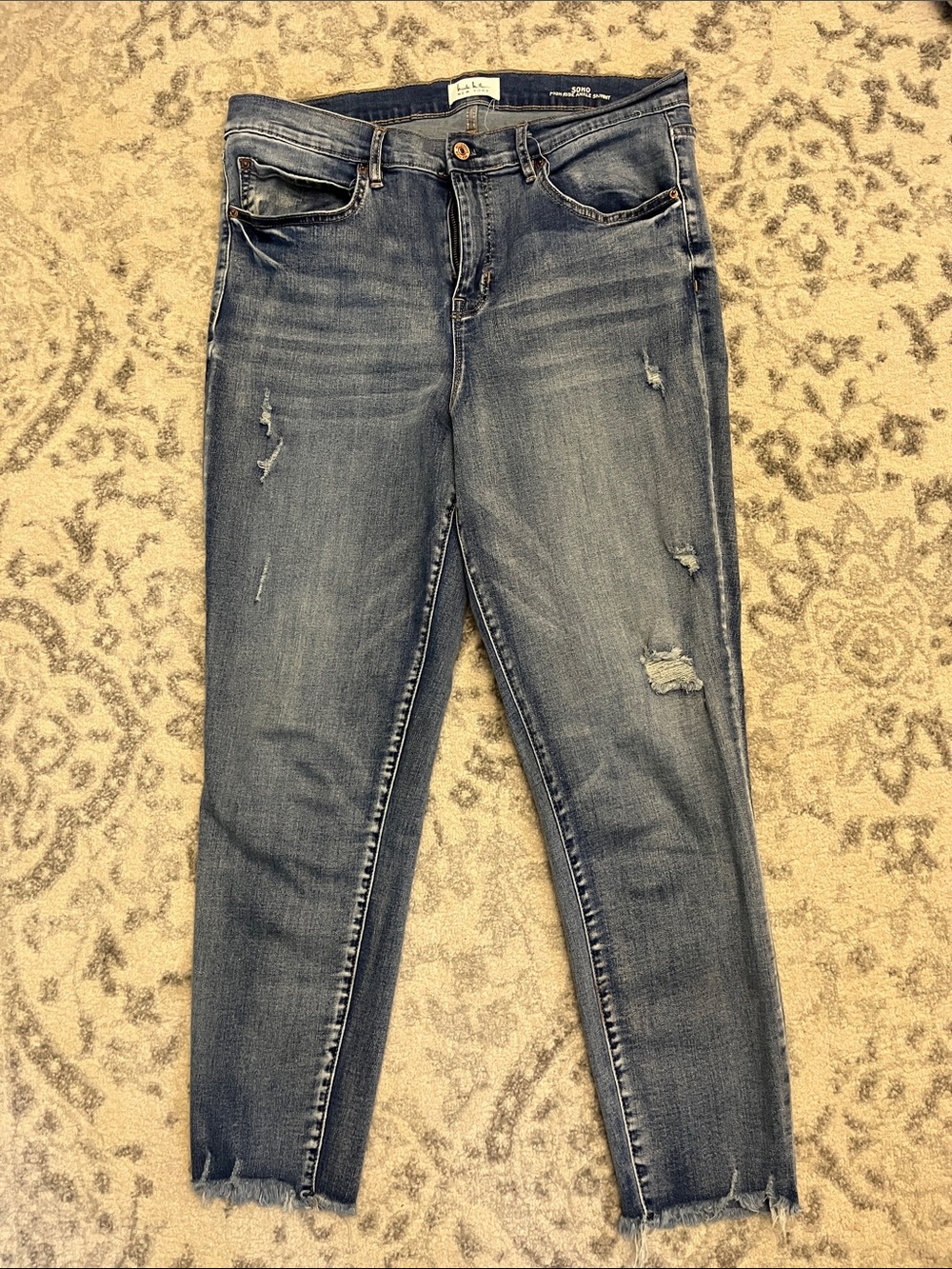 Nicole Miller Distressed Women's Skinny Jeans in Medium Blue